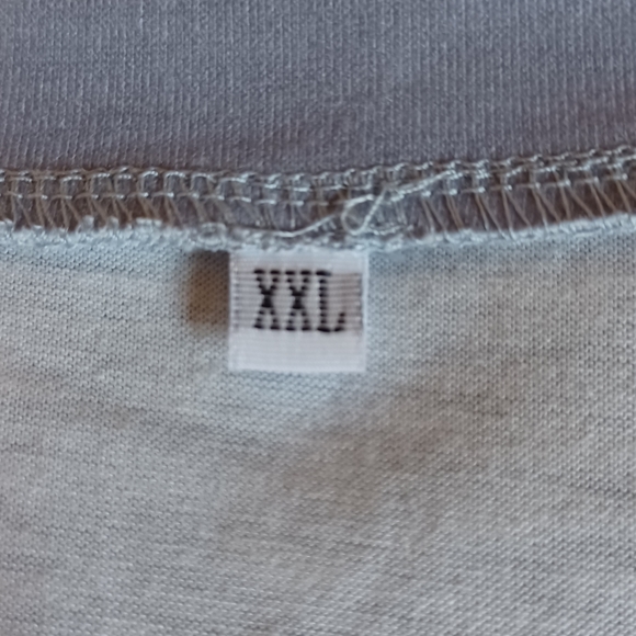 Pull over top for Women size 2xl NWOT - Picture 3 of 4